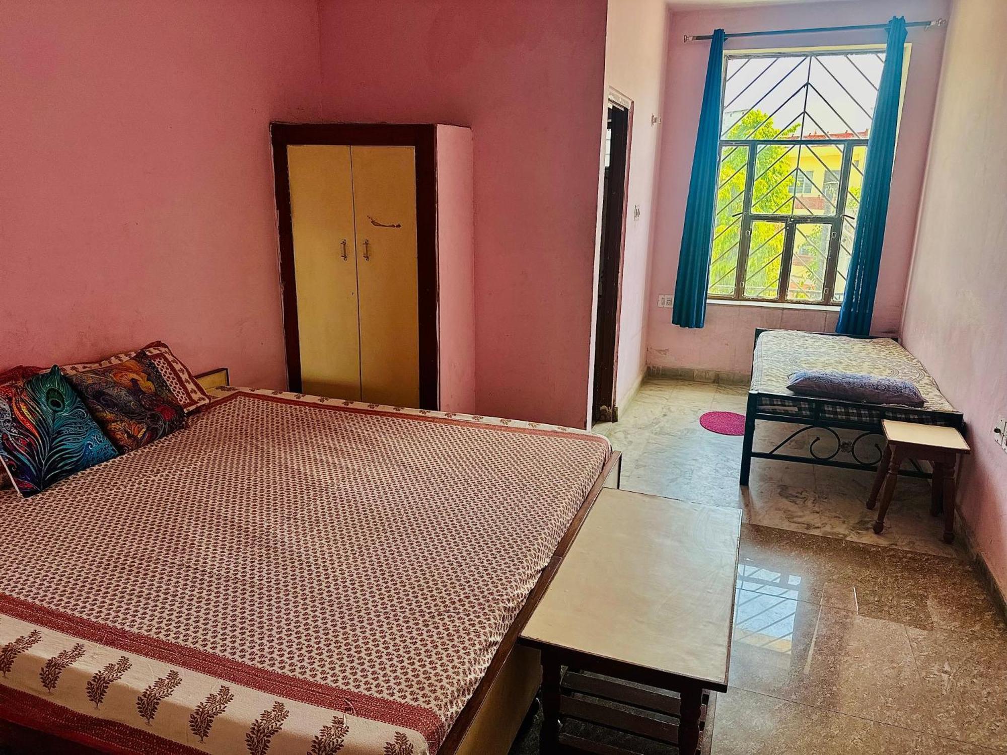 Jwala Niketan Jaipur Hotel Room photo
